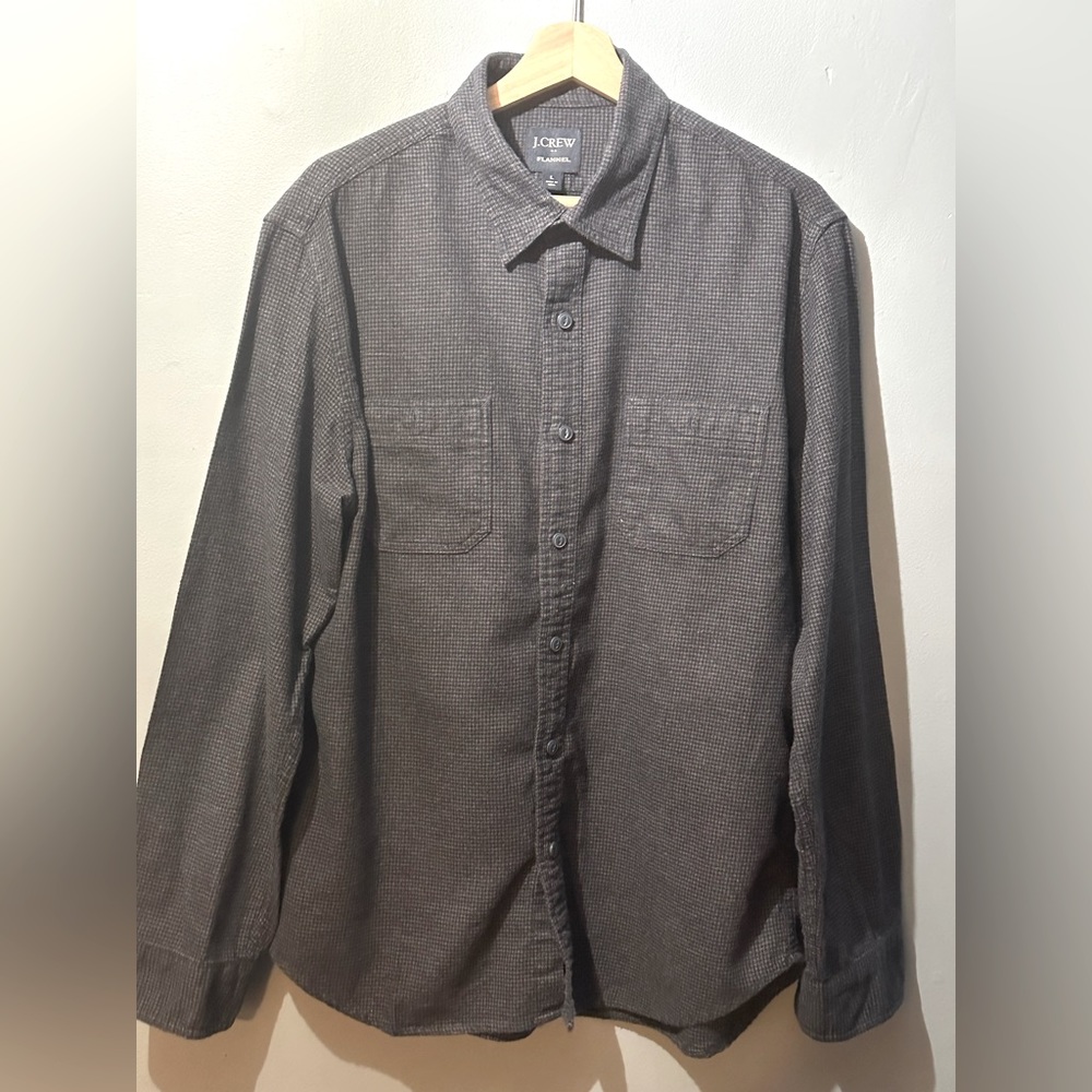 JCrew Factory Flannel Black/Grey Checkered Shirt. Size Large.
